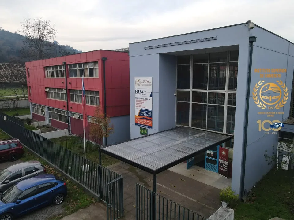 Instituto Superior de Comercio de Temuco Alcanza la Excelencia: Liceo Municipal Recibe Reconocimiento Nacional del Mineduc